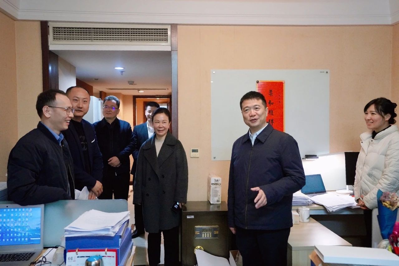 温暖启航，共赴新篇！—— 省尊龙凯时集团领导走访慰问干部职工